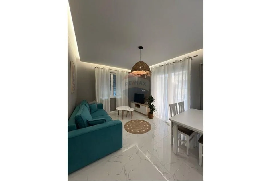 Tirane, jepet me qera 2+1 , 68 m² 700 € (Myslym Shyri)