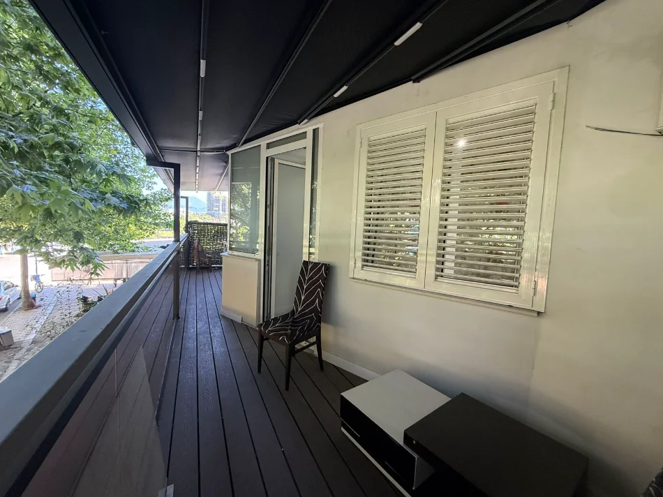 Tirane, jepet me qera apartament 2+1 Kati 2, 58 m² 750 € 