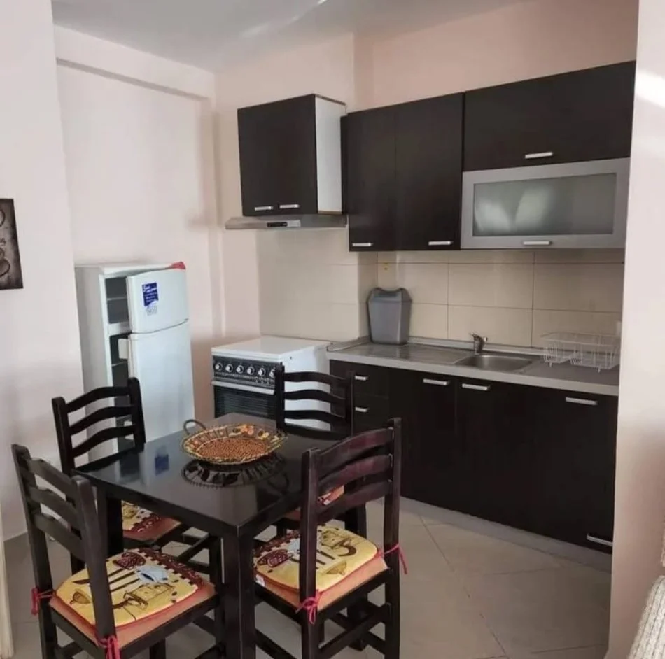 Tirane, jepet me qera apartament 2+1+Ballkon Kati 5, 100 m² 470 € (Don Bosko)