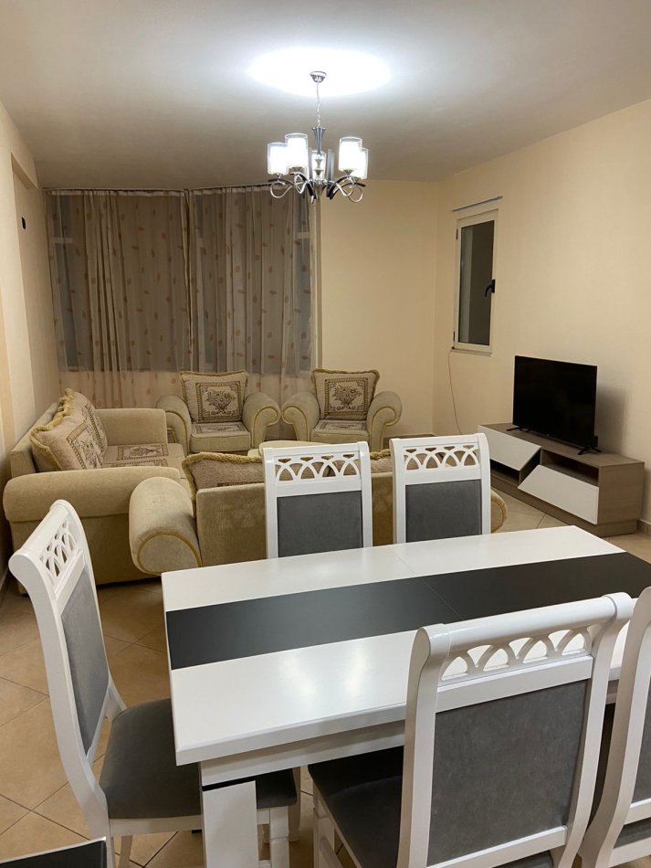 Tirane, jepet me qera apartament 1+1 Kati 5, 70 m² 360 € (Mikel Maruli)