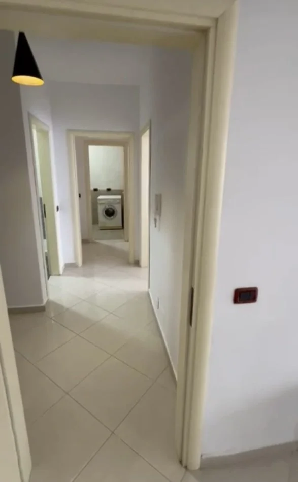 Tirane, jepet me qera apartament 2+1+Ballkon Kati 5, 110 m² 500 € (ASTIR VILA L)