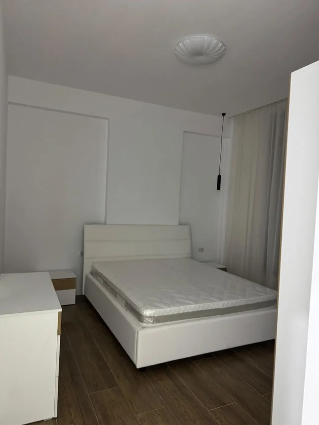 Tirane, jepet me qera apartament 2+1 Kati 4, 100 m² 600 € (Dritan hoxha)