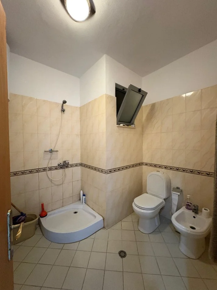 Durres, shitet apartament 2+1+Ballkon Kati 3, 89 m² 80.000 € 