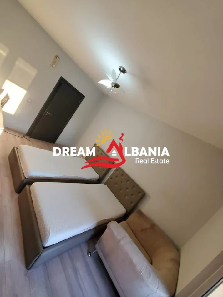 Tirane, jepet me qera apartament 2+1 Kati 4, 80 m² 650 € (Brryli)
