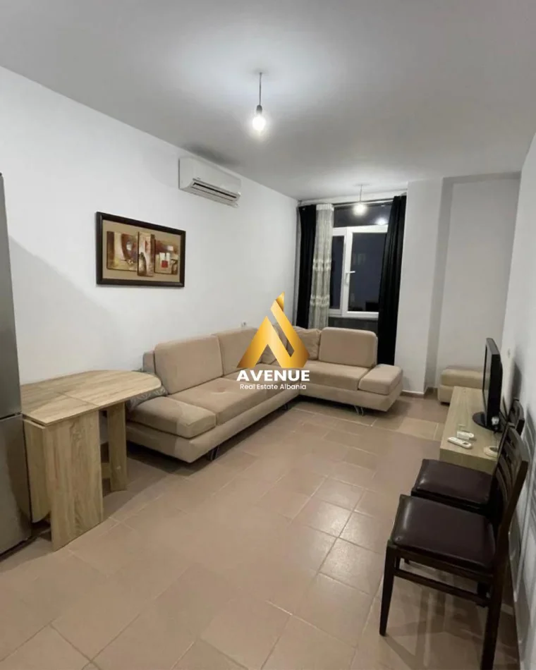 Tirane, jepet me qera apartament 1+1+Ballkon Kati 7, 65 m² 415 € (Rruga Sokrat Miho) Astir Kompleksi Fratari