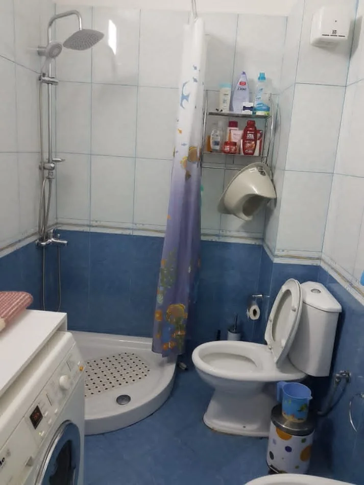 Tirane, jepet me qera apartament 1+1+Ballkon Kati 9, 69 m² 400 € (rruga Muhamet Deliu)