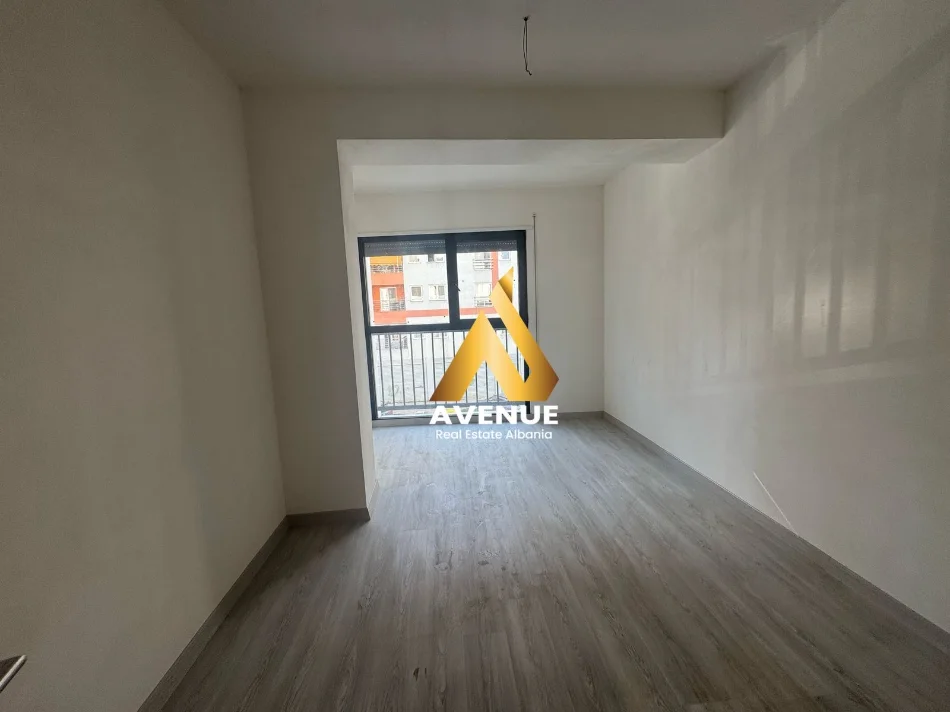 APARTAMENT 3+1+2 TUALETE + 2 BALLKONE  PER SHITJE TEK BULEVARDI I RI, ELBAVO REZIDENCE, TIRANE