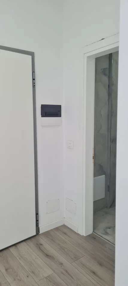 Tirane, jepet me qera apartament 1+1+Ballkon Kati 7, 64 m² 500 € (rruga marie kraja)