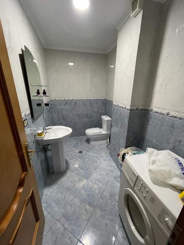 Tirane, jepet me qera apartament 2+1 Kati 2, 100 m² 450 Euro (Don Bosko)