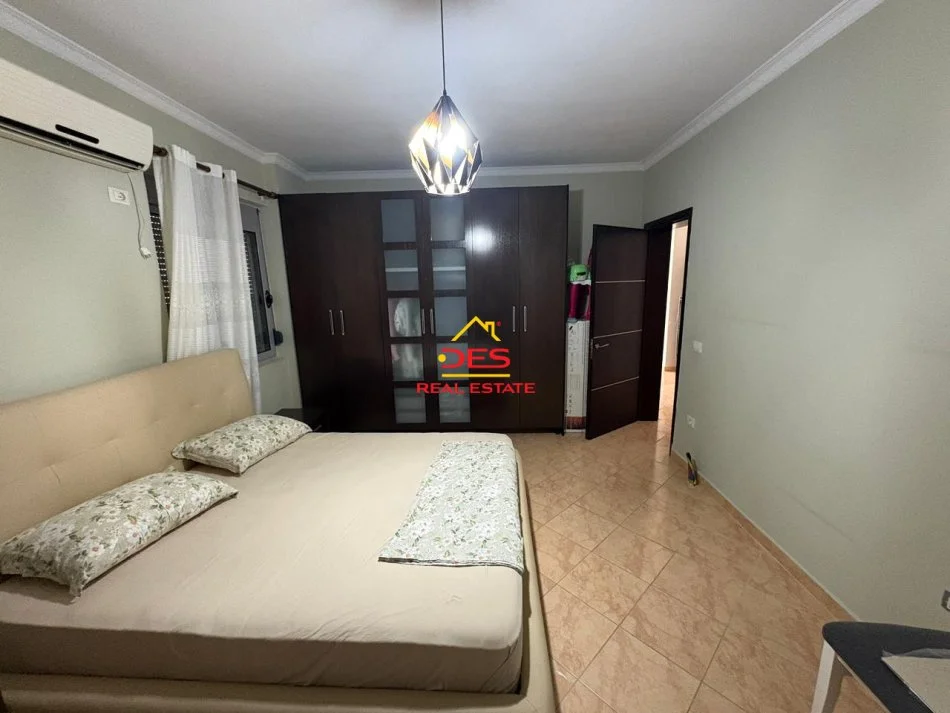 Vlore, shitet apartament 1+1+Ballkon Kati 7, 91 m² 136.000 € (Rruga Murat Tërbaçi)
