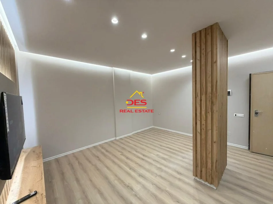 Vlore, shitet garsonier Kati 2, 43 m² 90.000 € (Rruga Dhimitër Konomi)