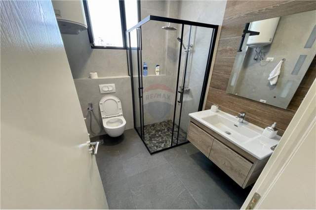 Tirane, shitet apartament 1+1+BLK Kati 4, 84 m² 115.000 Euro (Rruga Durrsit)