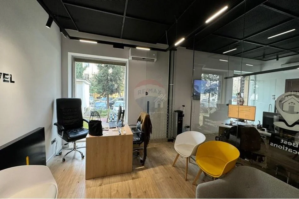 jepet me qera , 55 m² 100.000 € (Jepet ambient me qira tek Bulevardi Gjergj Fishta)