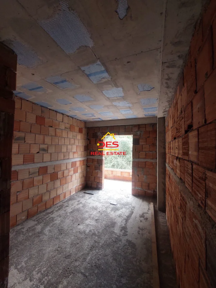 Vlore, shitet apartament 2+1+Ballkon Kati 1, 101 m² (Rruga Dhimitër Konomi)