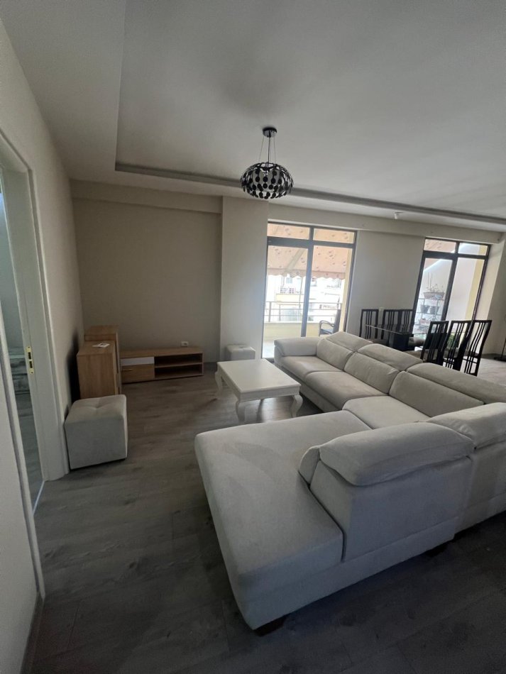 Tirane, shitet apartament 2+1+Ballkon Kati 6, 89 m² 135.000 € (Astir)