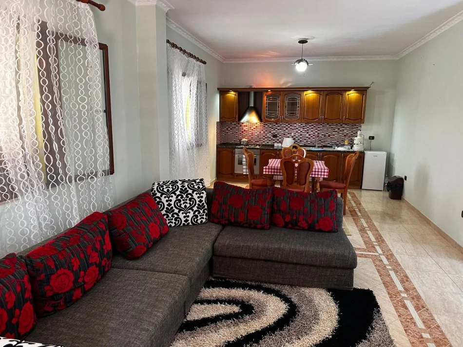 Durres, jepet me qera Vile 3 Katshe , 700 € 