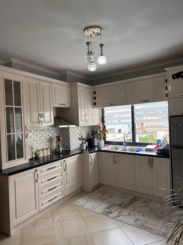 Tirane, shitet 2+1 Kati 3, 125 m² 160.000 € 