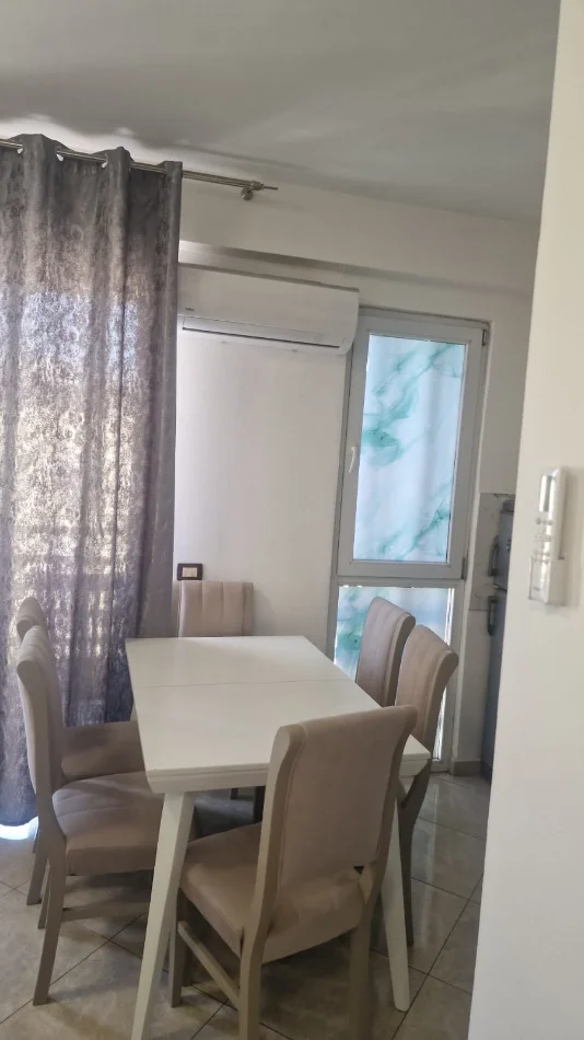 Tirane, jepet me qera apartament 2+1 Kati 7, 90 m² 550 € (Rruga e Kavajes perballe Delijorgjit)