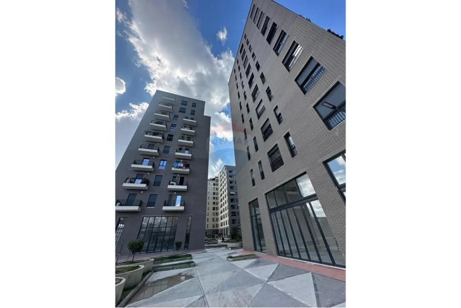 jepet me qera , 60 m² 500 € (AMBIENT KOMERCIAL PER QIRA)