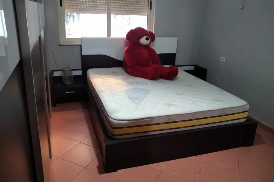 jepet me qera , 54 m² 320 € (Apartament 1+1 per qira ne Fresk)