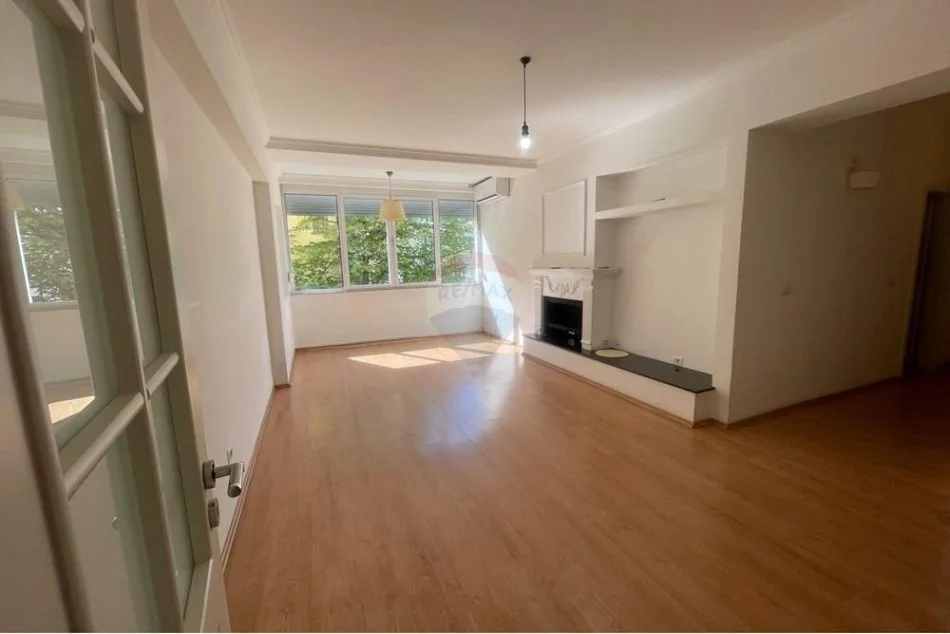 jepet me qera , 106 m² 800 € (Jepet zyre me qira tek Sheshi Willson)