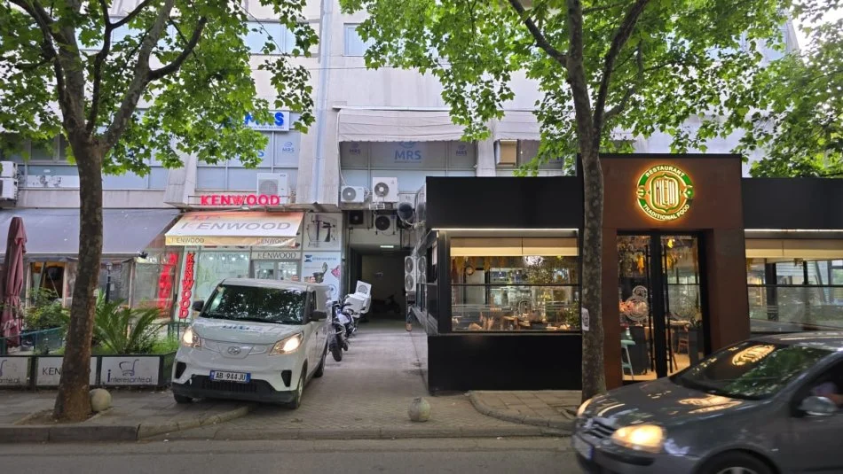 Tirane, shitet apartament 2+1 Kati 7, 85 m² 210.000 € 