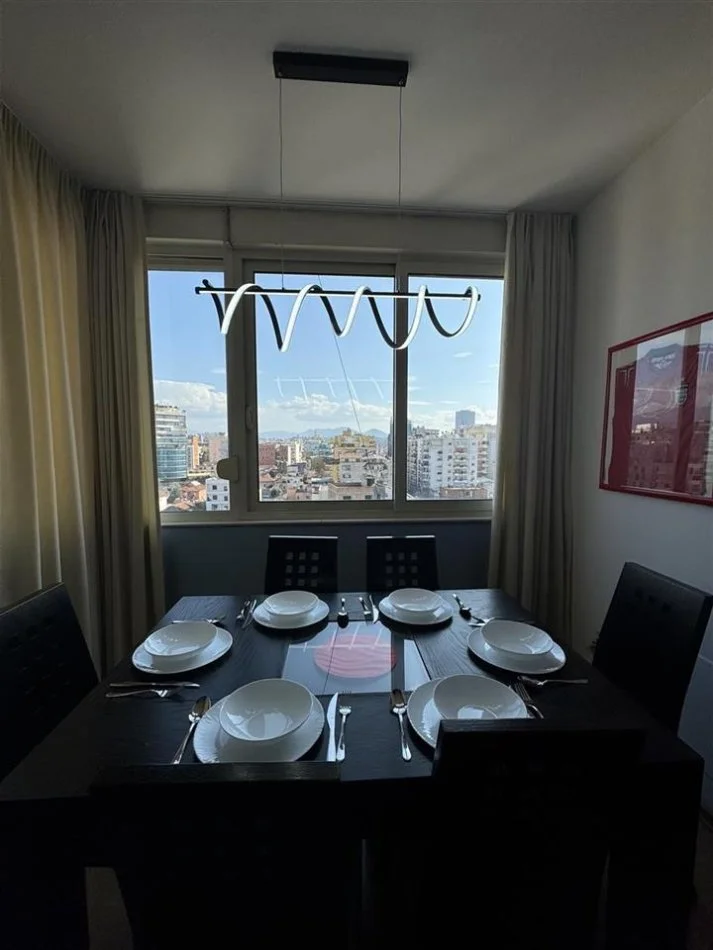 Tirane, jepet me qera apartament 2+1 Kati 8, 90 m² 650 € (Selvia)