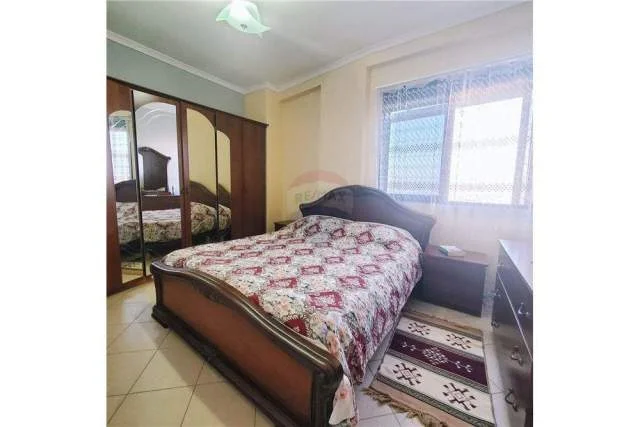 Tirane, jepet me qera apartament 1+1+BLK Kati 4, 69 m² 400 Euro (Kodra e Diellit)