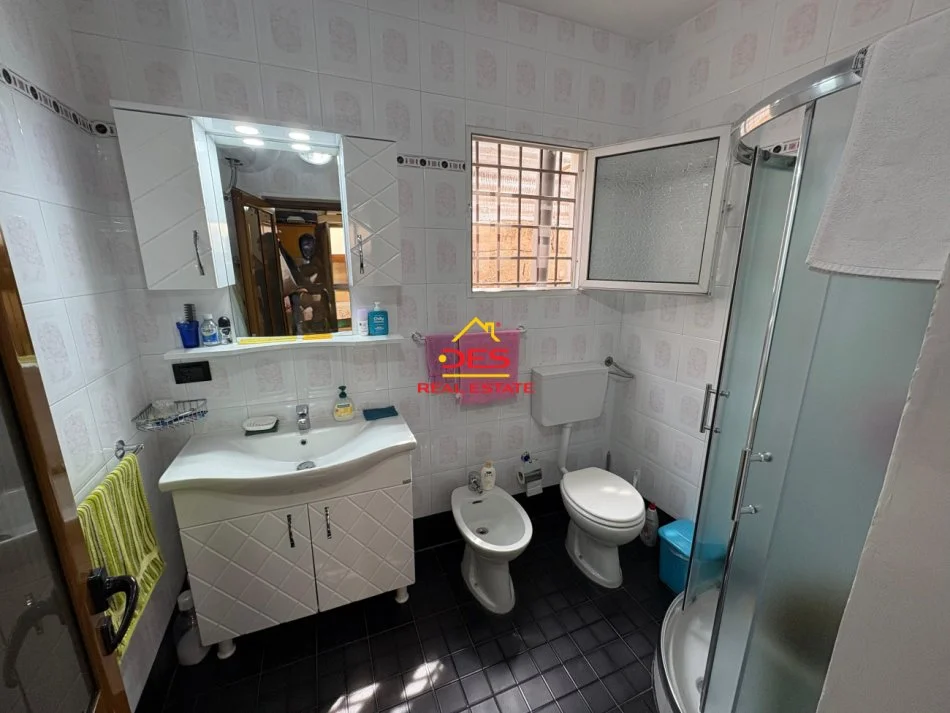 Vlore, shitet shtepi 2+1+Ballkon Kati 0, 64 m² 135.000 € (Lagjja 28 Nëntori)