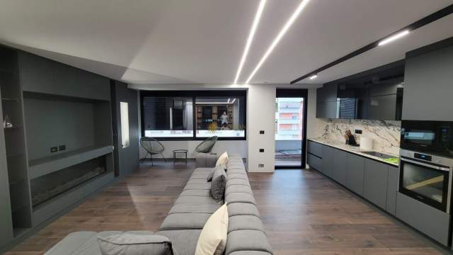 Tirane, shes apartament Kati 8, 136 m² 272.000 Euro (Sheshi Willson)