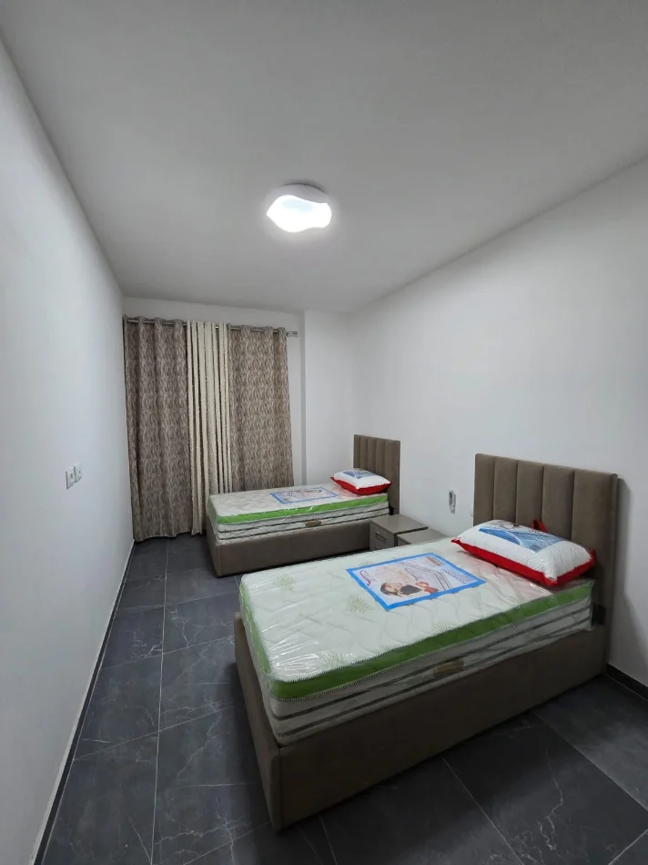 Tirane, jepet me qera apartament 2+1+post parkimi Kati 1, 90 m² 680 € (Tirana Uptown perballe Concord Center)