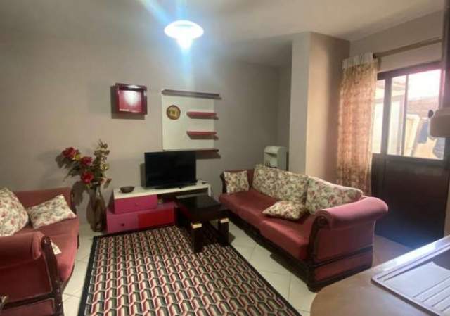 Tirane, jepet me qera apartament 1+1+BLK Kati 1, 65 m² 250 Euro (5 Maji)