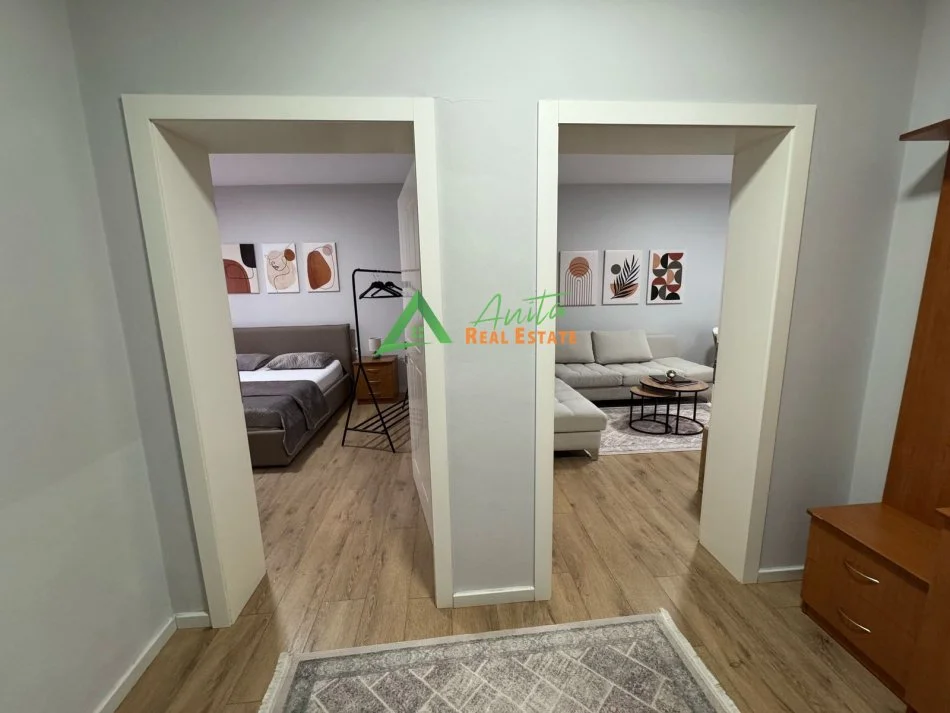 Tirane, jepet me qera apartament 1+1+Ballkon Kati 5, 70 m² 600 € (Myslym Shyri)