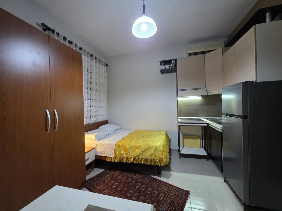 Tirane, jap me qera garsonier 1+1 Kati 2, 60 m² 400 € (Rruga e Kosovareve)