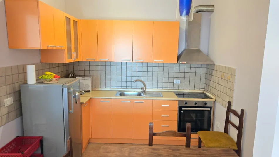 Tirane, jepet me qera apartament 2+1 Kati 5, 107 m² 750 € (Stadiumi Dinamo)