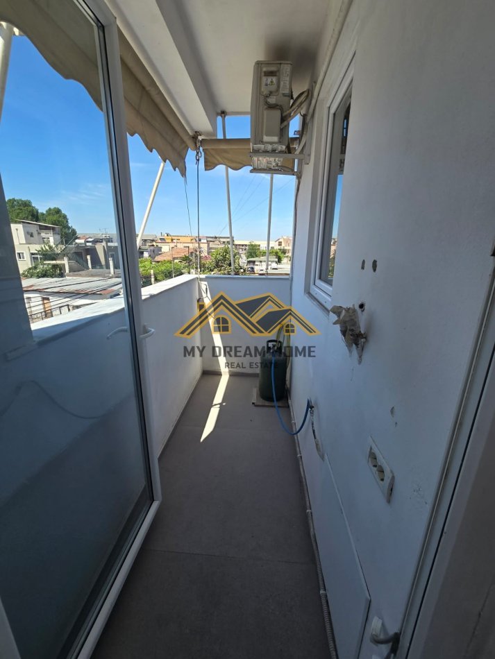 Durres, jepet me qera apartament 2+1 Kati 9, 90 m² 450 € (Plazh)