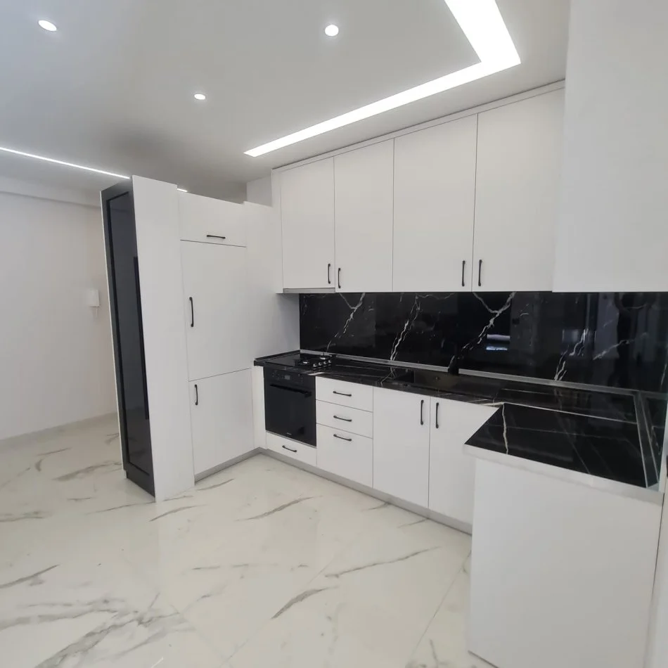 Tirane, jepet me qera apartament 1+1 Kati 4, 72 m² 550 € (Rruga Teudor Keko)
