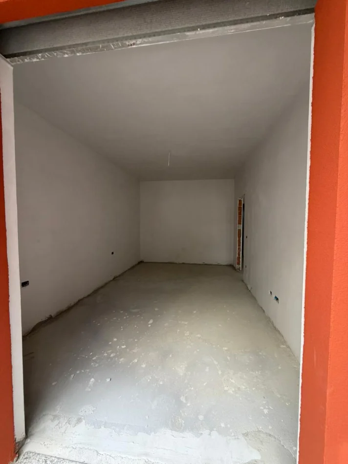 Tirane, shitet apartament 1+1 Kati 3, 72 m² 82.000 € 