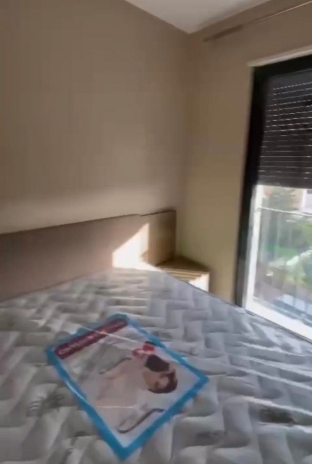 Tirane, jepet me qera apartament 1+1+Ballkon Kati 3, 60 m² 400 € (rruga Xhanfize Keko)