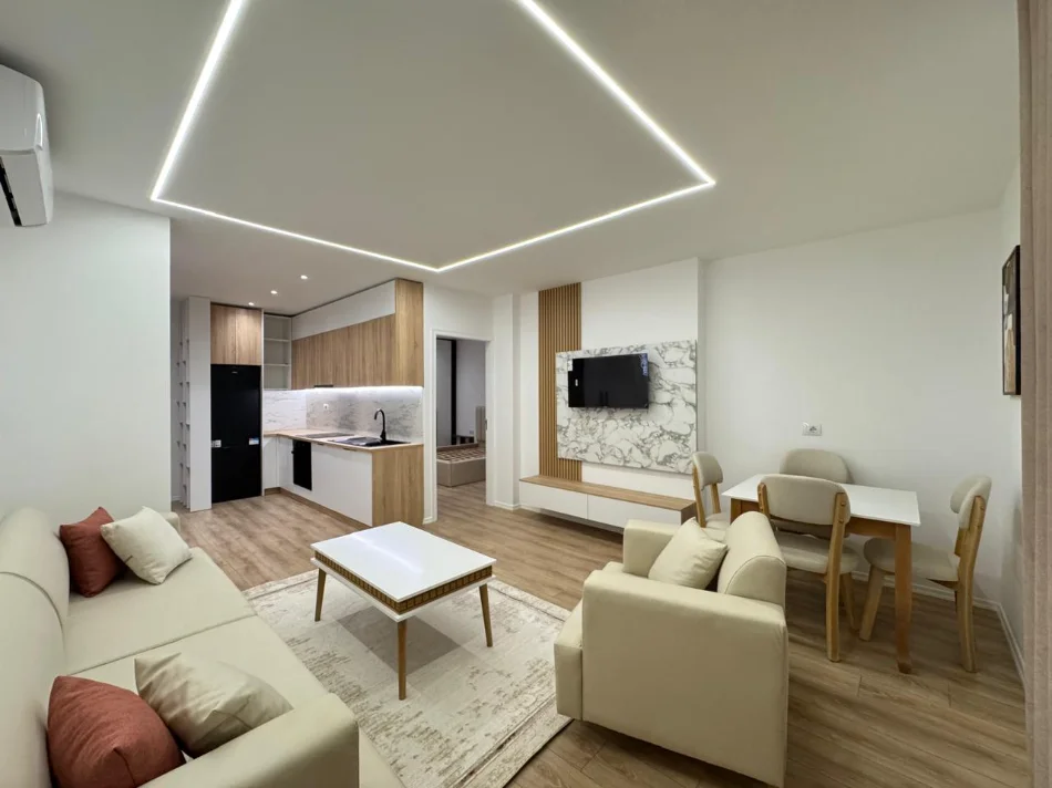 Tirane, shitet apartament 1+1 , 67 m² (RRUGA FORTUZI)