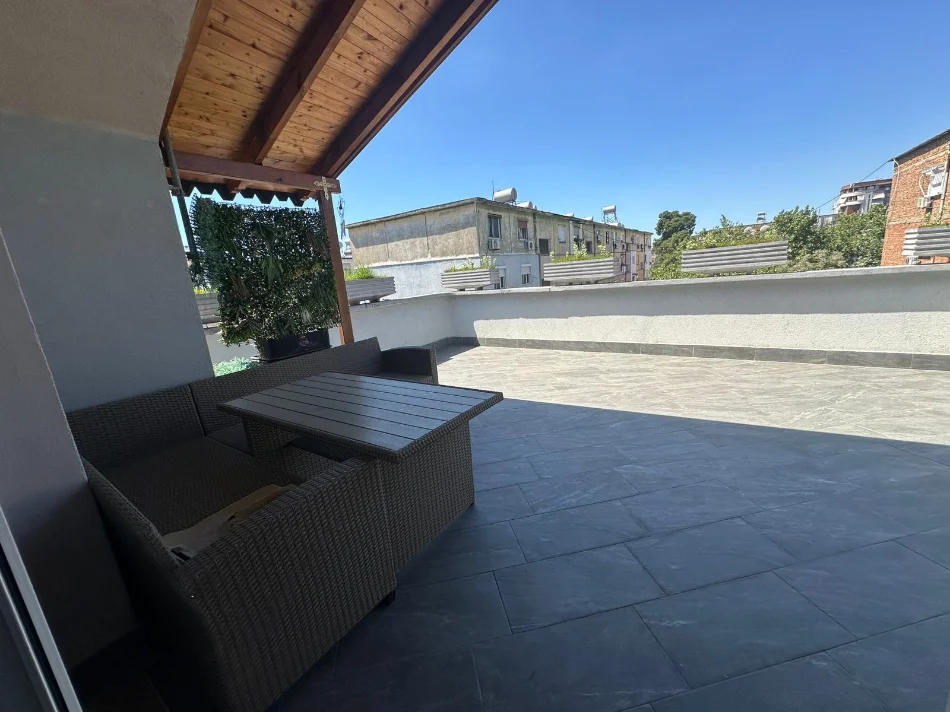 Tirane, jepet me qera apartament 2+1+Aneks+Ballkon Kati 3, 120 m² 750 € (Xhanfize Keko)