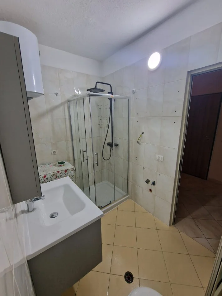 Durres, shitet apartament 3+1 Kati 8, 120 m² 135.000 € (PLAZH DURRES)