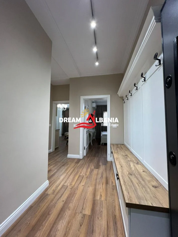 Tirane, jepet me qera apartament 1+1+Ballkon Kati 5, 70 m² 600 € (Prane Shkolles se Baletit)