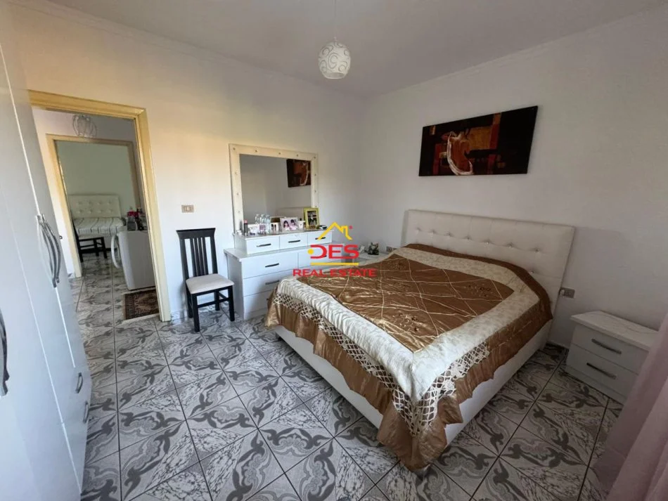 Vlore, shitet shtepi 2+1+Ballkon Kati 0, 96 m² 80.000 € (Selenicë)