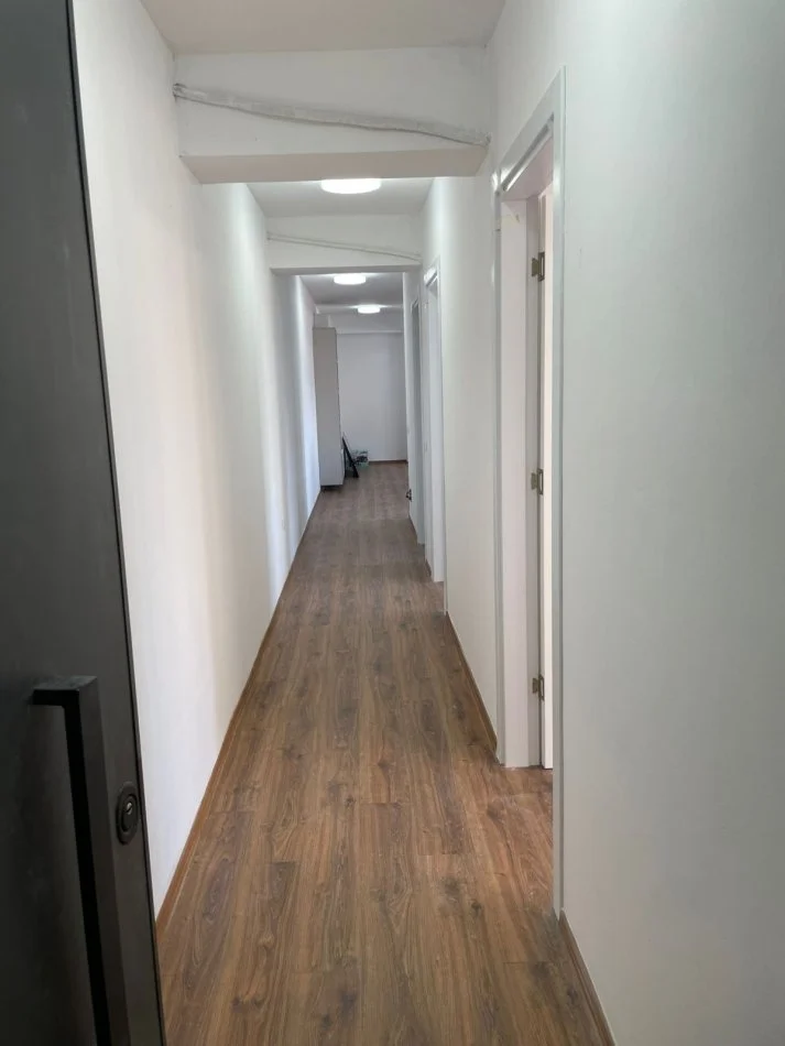 Tirane, jepet me qera apartament 2+1+Ballkon+Post Parkimi,  Kati 2, 99 m² 700 € (Rezidneca Kodra e Diellit 2 )