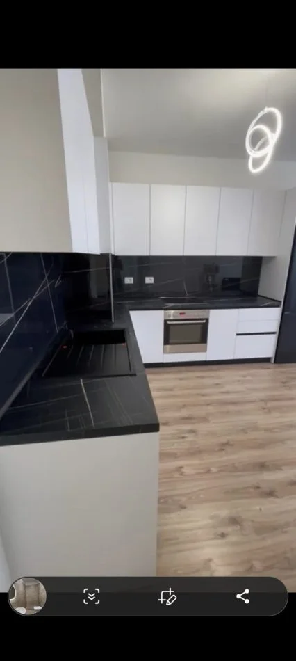 Tirane, jepet me qera apartament 3+1+Ballkon Kati 10, 95 m² 550 € 