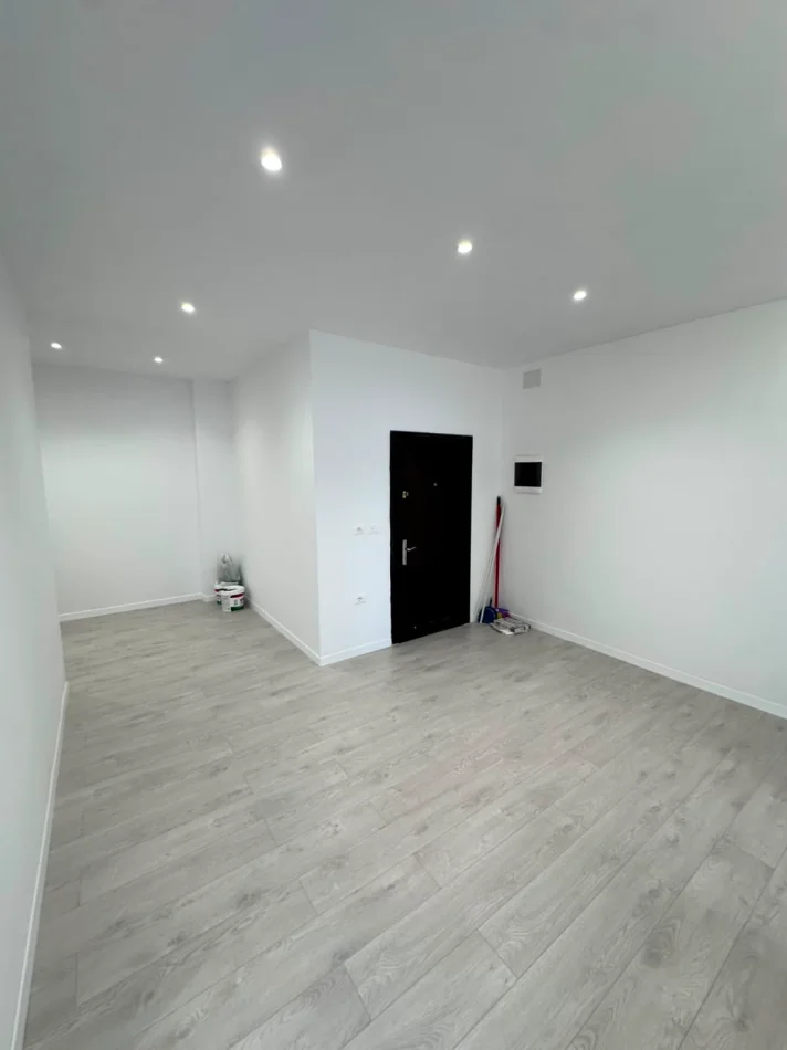 Durres, jepet me qera apartament 3+1 Kati 3, 150 m² 500 € (Shkozet,Durres)