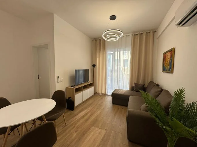 Tirane, jepet me qera apartament 1+1 Kati 2, 50 m² 450 € (Tek Rezidenca Oxa)