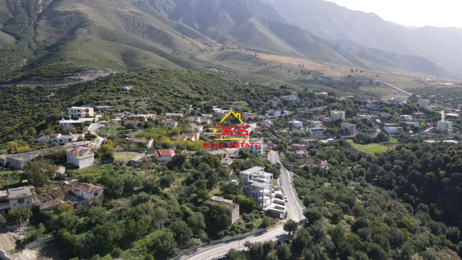 Vlore, shitet apartament 1+1+Ballkon Kati 2, 1.700 m² (Radhimë)