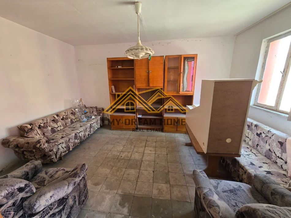 Durres, shitet apartament 3+1 Kati 3, 75 m² 70.000 € (vala park)